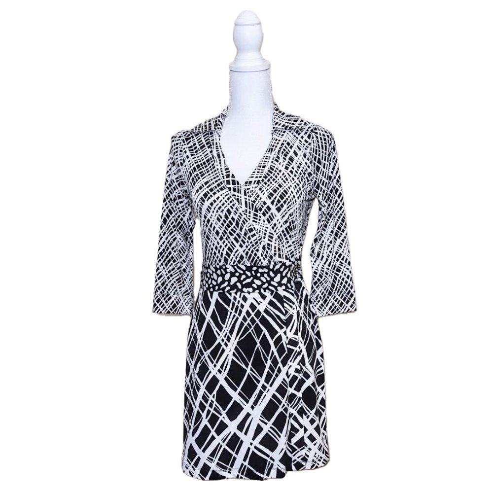 ANN TAYLOR Jersey Crosshatch Print Wrap Dress in Black & White